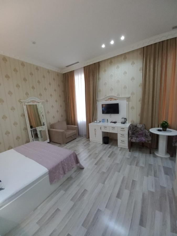 White Boutique Nizami Hotel 4*