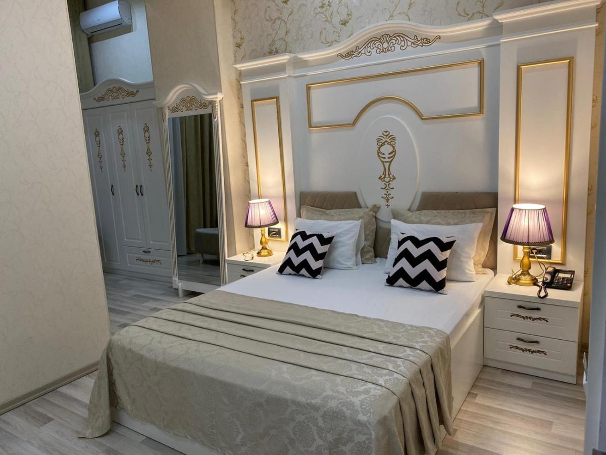 White Boutique Nizami 4*