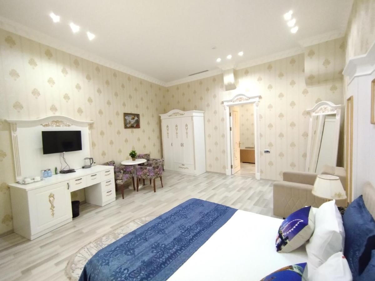 White Boutique Nizami 4* Baku