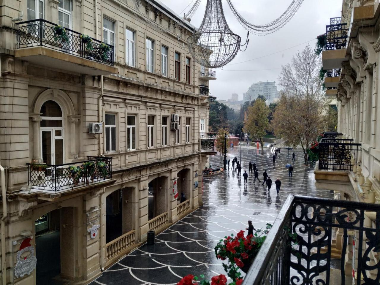 White Boutique Nizami 4* Baku